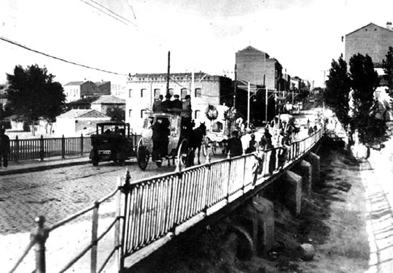 El Puente de Ventas: Encrucijada de Vida y Muerte en el Madrid de 1925