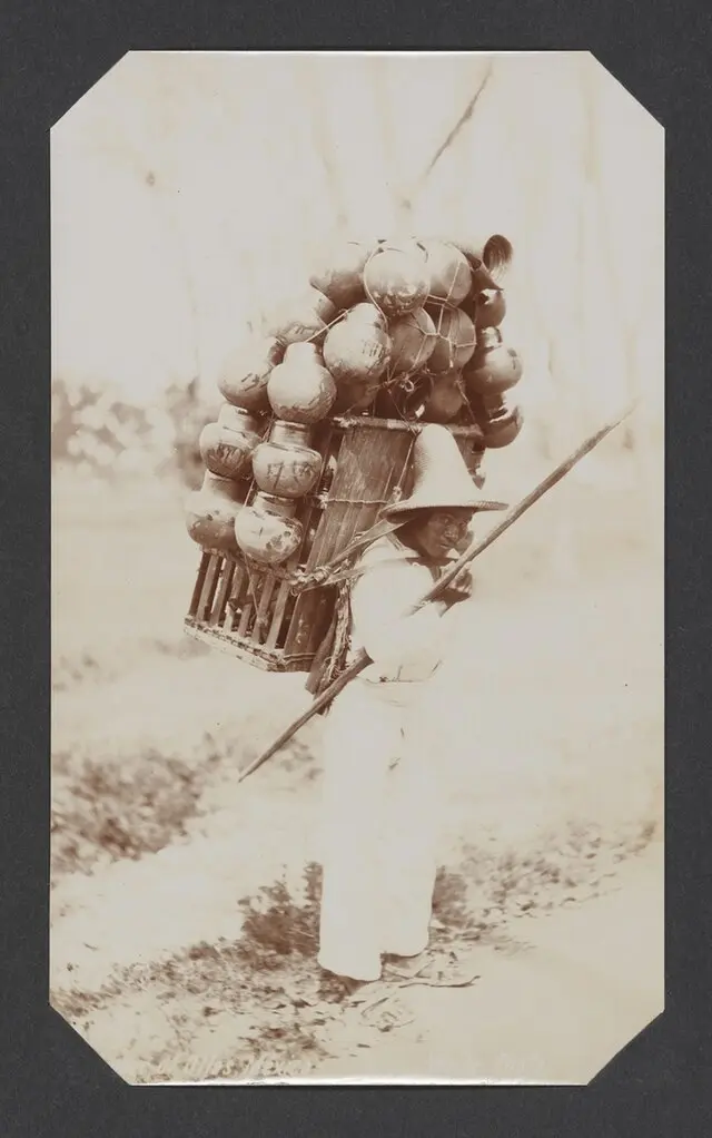 El vendedor de ollas