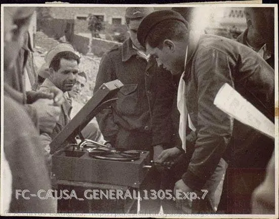 Tocadiscos en el frente