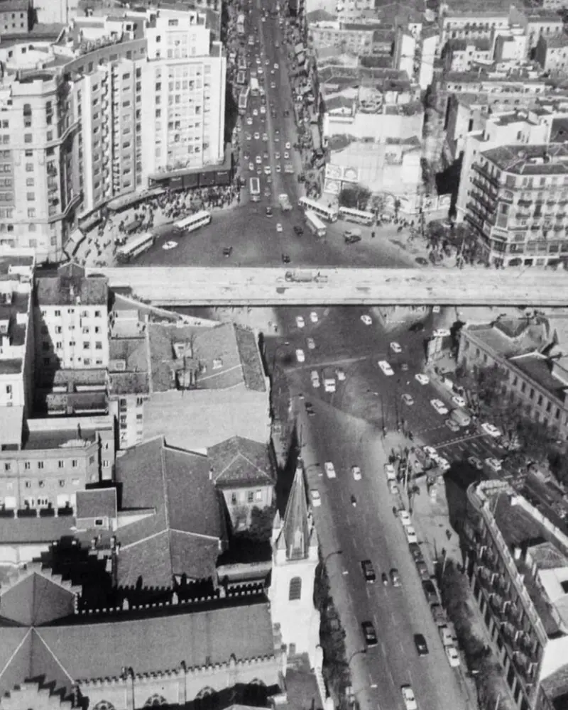 Vista aérea de la Glorieta de Cuatro Caminos. 