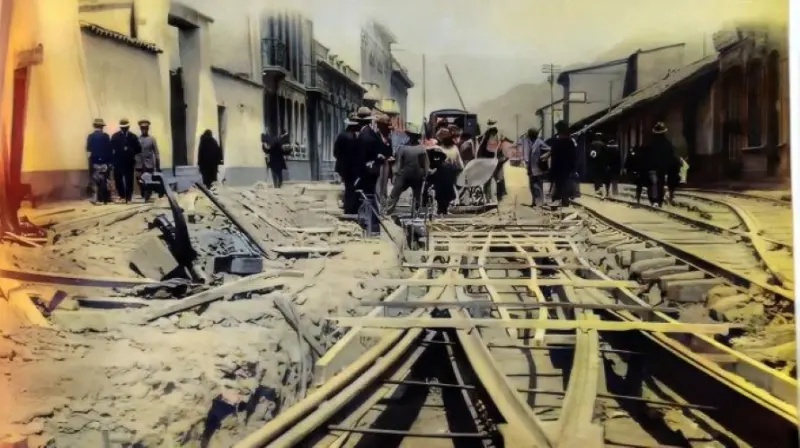 Construcción de los rieles del tranvía, barrio las Nieves