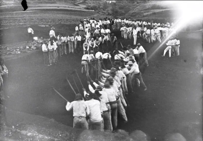 Trabajando en el nuevo cementerio de Puntallana 1