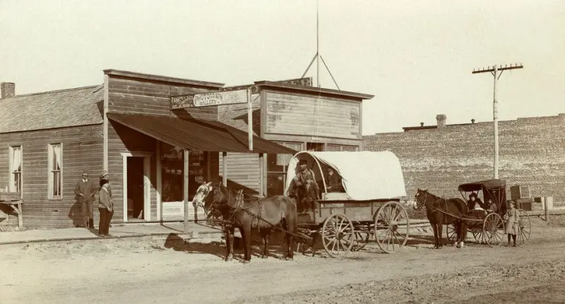 EARLY PHOTOGRAPH GALLERY