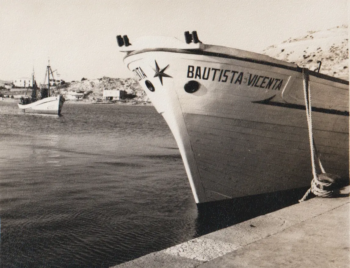 Barco de pesca llamado Bautista y Vicenta 