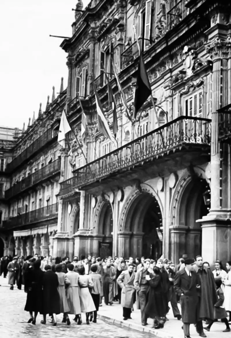 Paseando en la Plaza Mayor.
