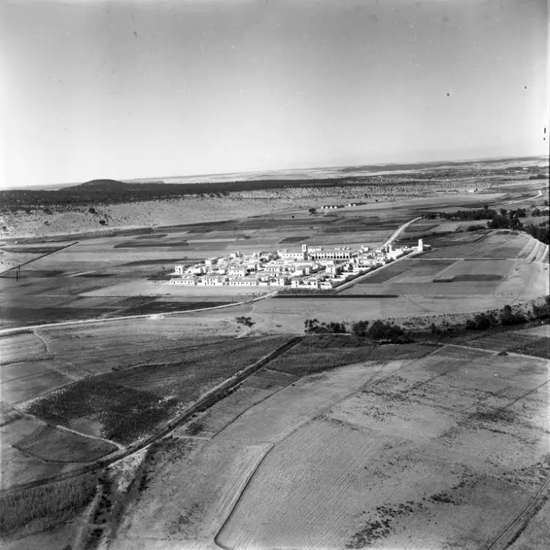 Pueblo de colonización. Vista aérea.