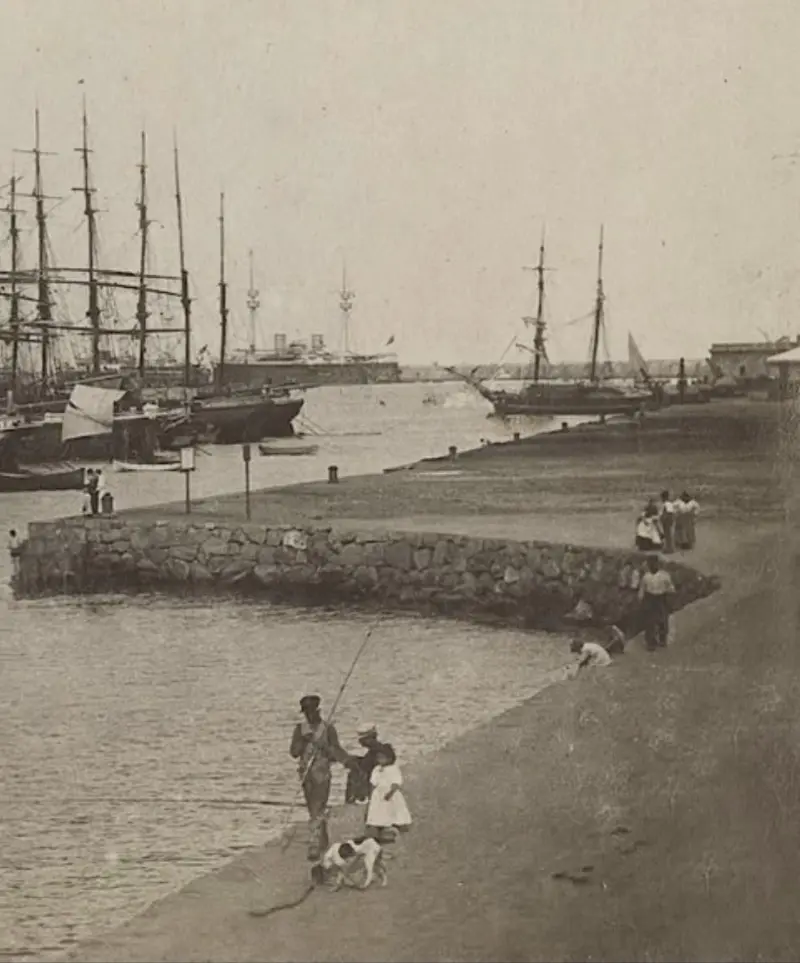 Un dia al moll del carbó 