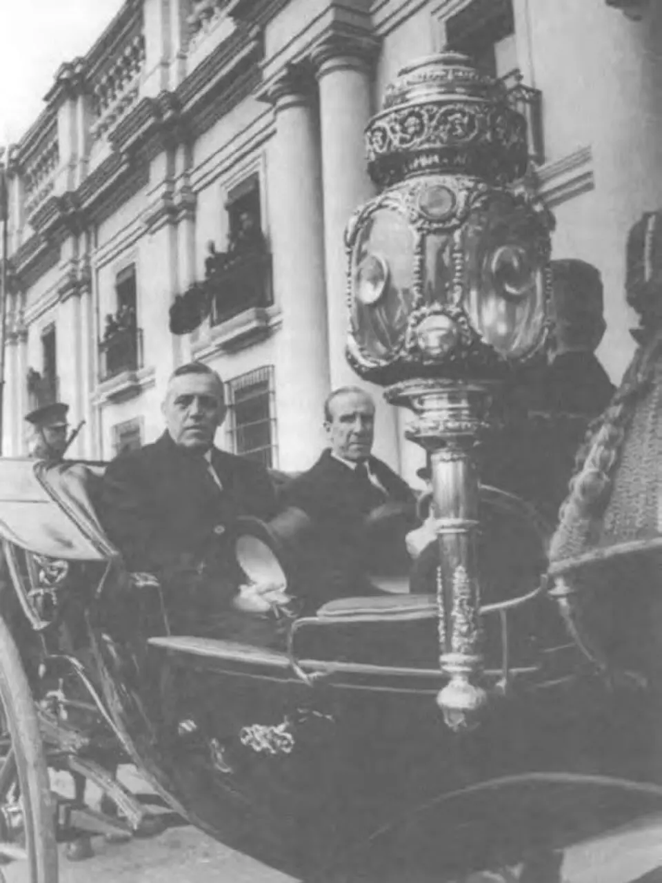 Diplomacia rumbo a La Moneda