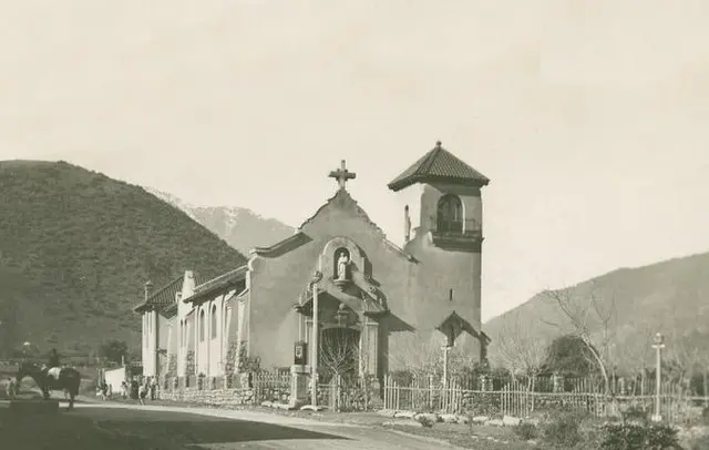 Iglesia Santa Rosa – Fe y paisaje en los márgenes de la ciudad