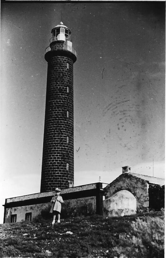 Faro de Punta Cumplida