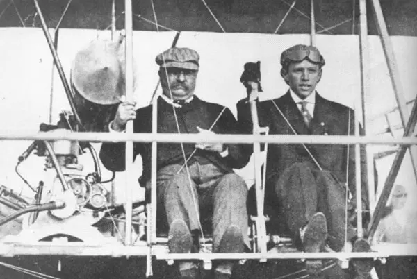Theodore Roosevelt and pilot Hoxsey