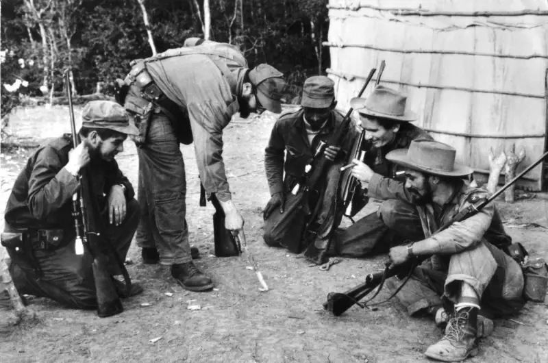 Che Guevara y Fidel Castro en Sierra Maestra