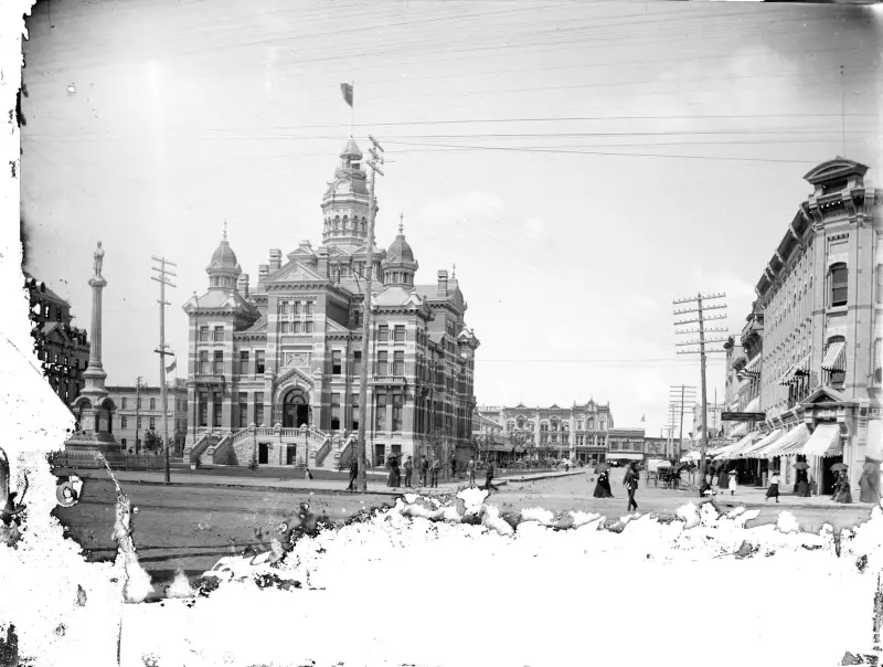 Market Street and City Hall 