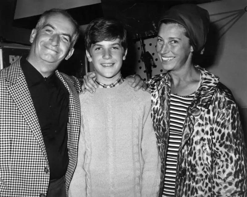 Louis de Funes with his family on the set of Fantomas Rages