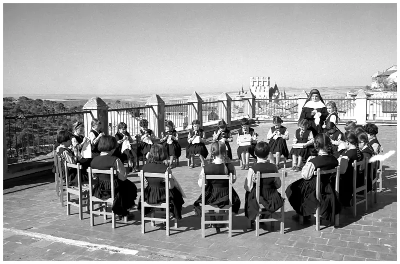 Cosiendo en la terraza de las Jesuitinas.