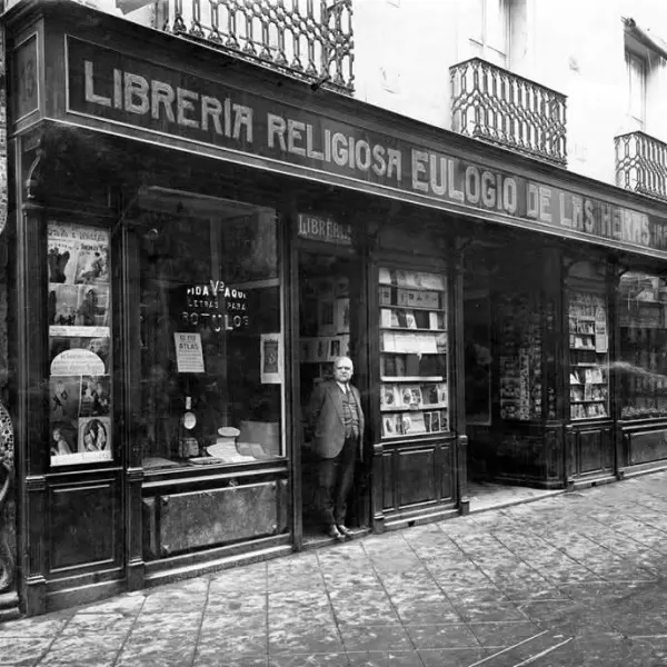 Librería én la calle Sierpes Librería én la calle Sierpes