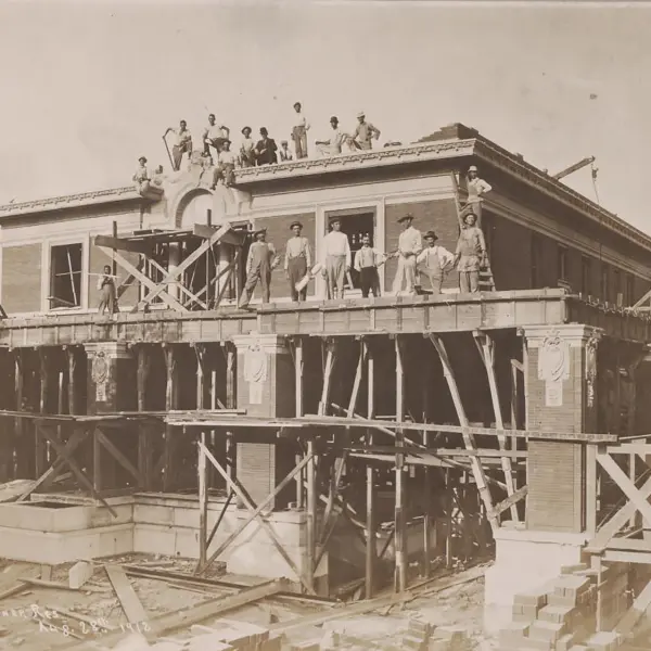 Workers building W.T. Waggoner's new mansion
