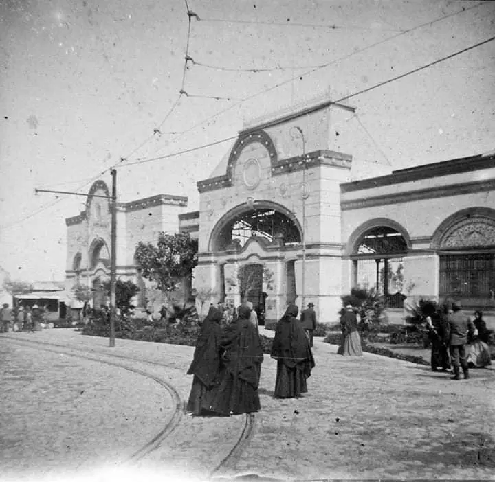 Fachada Mercado de San Camilo