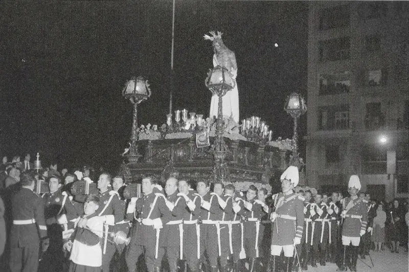 Procesión del Cristo de la Humillación en la Alameda.