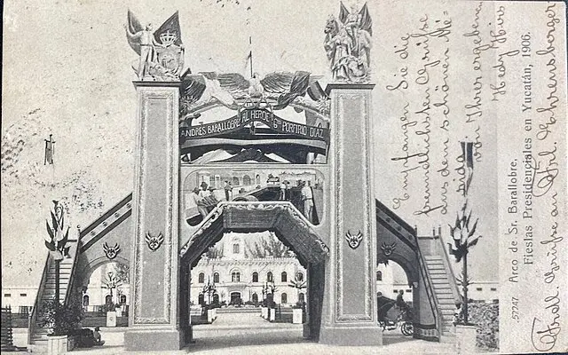 Arco triunfal efímero para la visita de Porfirio Díaz. 