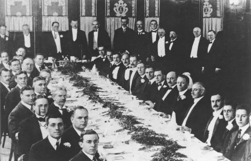 Nikola Tesla at the  banquet meeting of the Institute of Radio Engineers