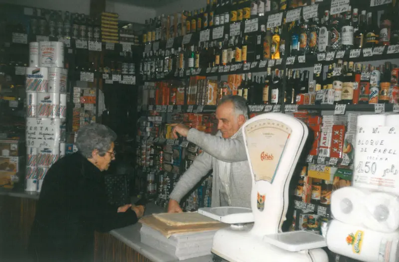 Ultramarinos y semillas Galindo.