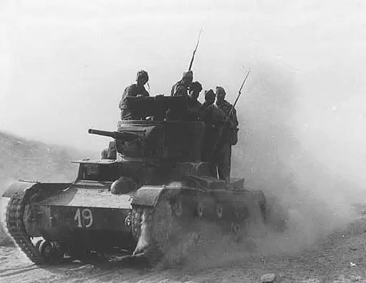 Tanque soviético T-26B