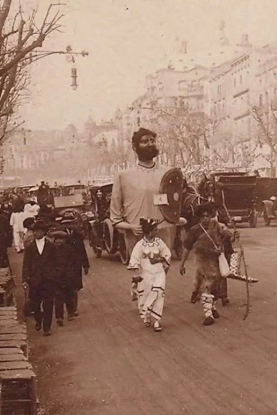 Carnaval en Paseo de Gracia.