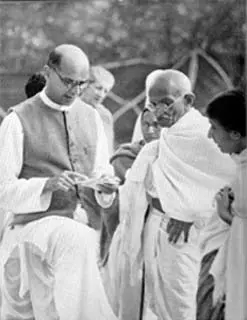 Gandhi and his personal assistant Mahadev Desai at Birla House