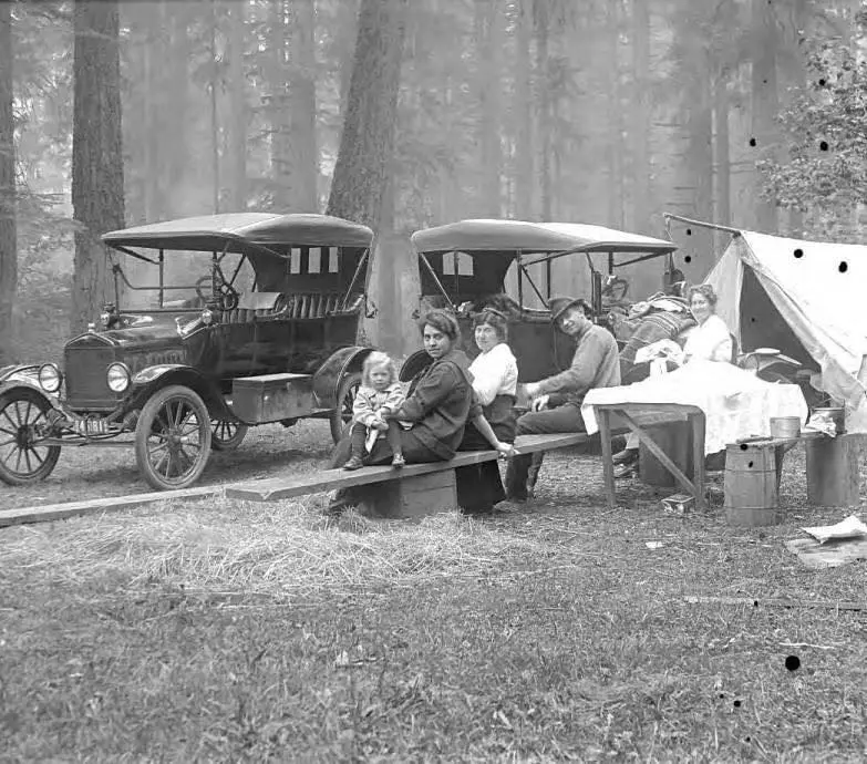 A family auto campin