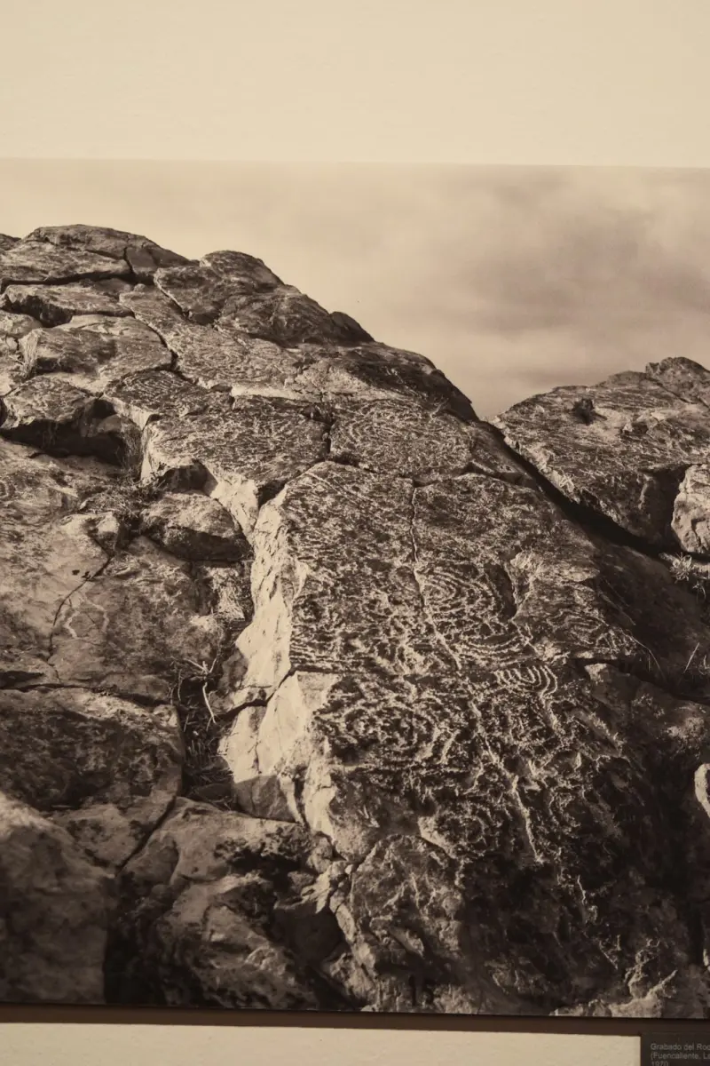 Grabado del Roque Teneguía