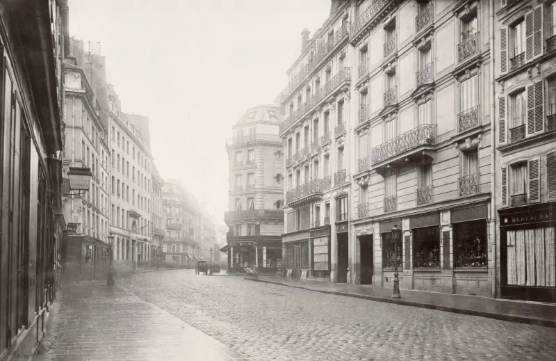 Rue du Vieux Colombier, de la place Saint Sulpice