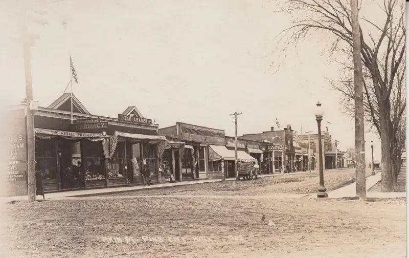 5th St looking north