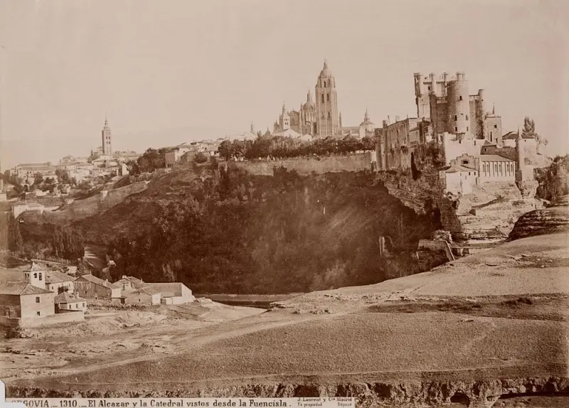 Vista del Alcázar y Catedral,