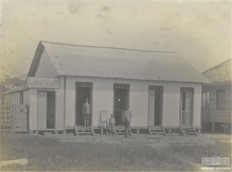 CASA COMERCIAL EN SENA MADUREIRA