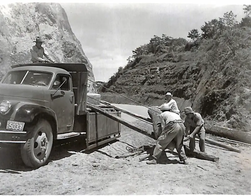 Construcción de la carretera interamericana. 