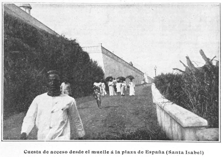 Cuesta de acceso desde el muelle á la plaza de España