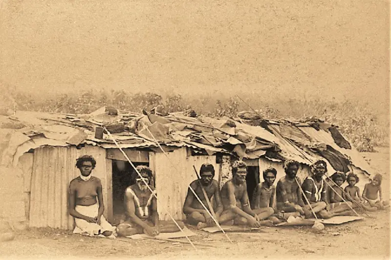 Aboriginal people (probably Larrakeyahs) 