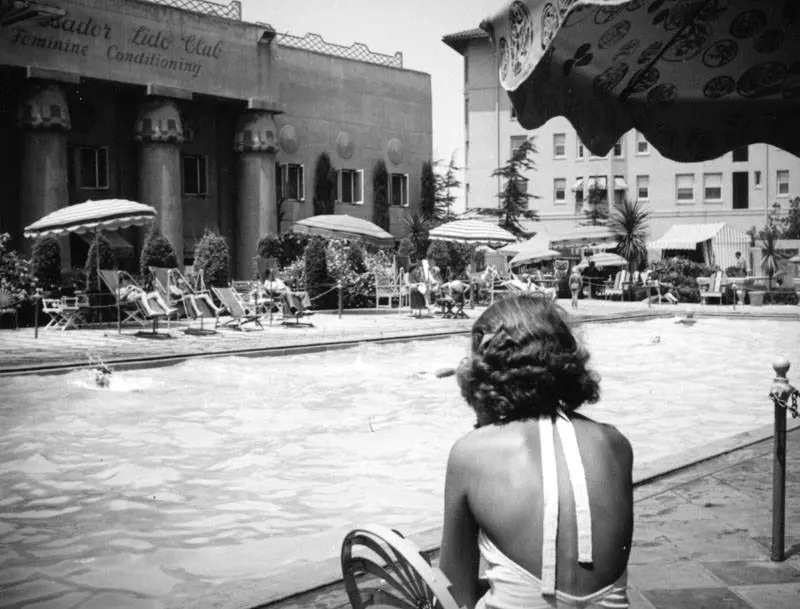  The Lido Club Pool at the Ambassador Hotel 