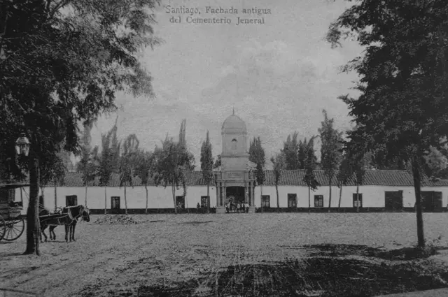 Cementerio General – Entrada y memoria de la ciudad