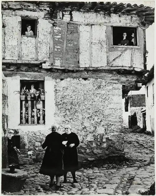 Las vecinas