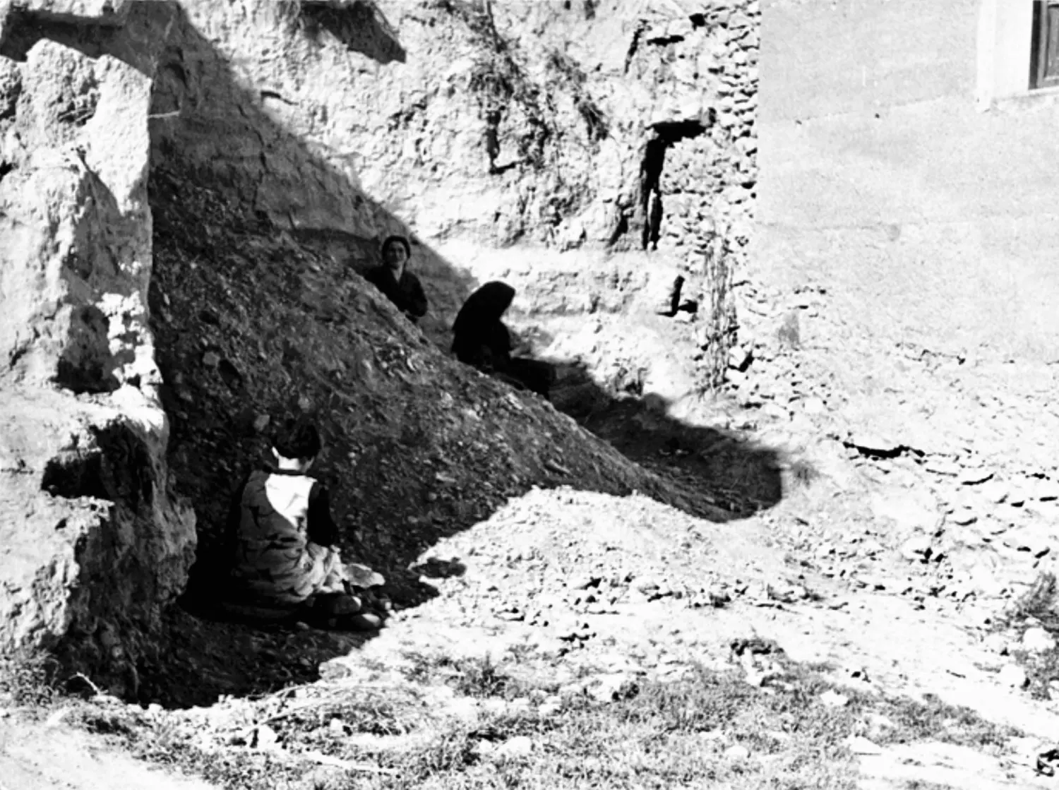 Mujeres a la sombra.