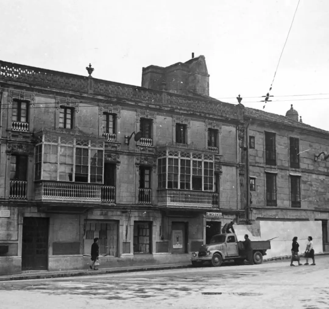 Plaza de la Peregrina