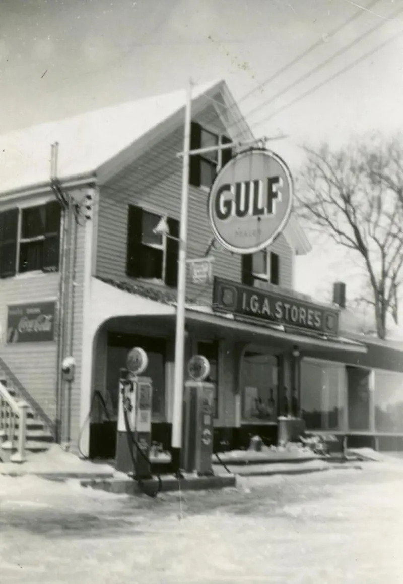 Walnut Hill IGA Store 