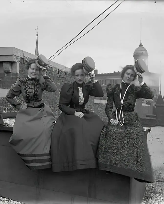 Department store workers on their lunch break.