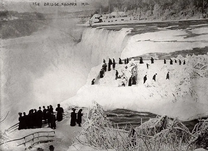ICE BRIDGE AT NIAGARA