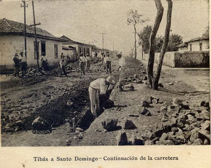 Construyendo la carretera entre Tibás y Santo Domingo de Heredia