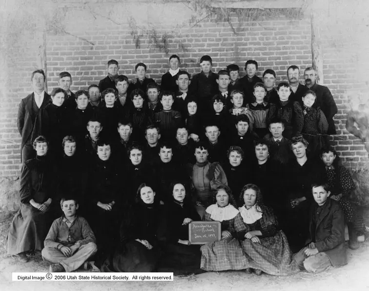 Students from the Annabella School 