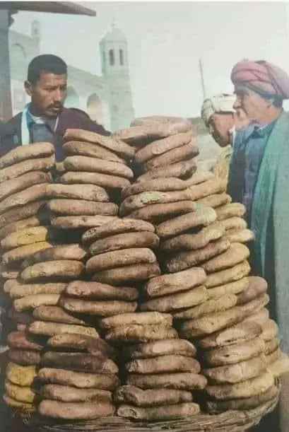 Selling cakes near the walls of a madrasah in Tashkent