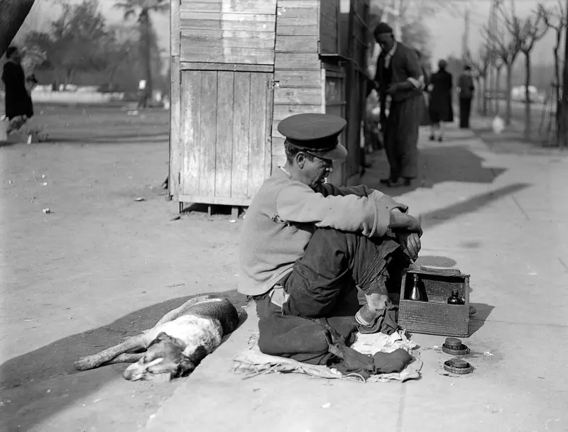 LIMPIABOTAS DEL PARQUE FORESTAL